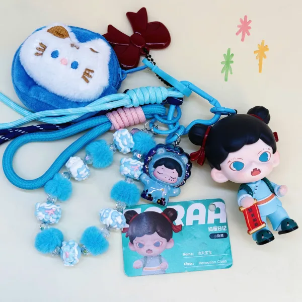 พวงกุญแจ Art Toy Zoraa พร้อมสายคล้อง