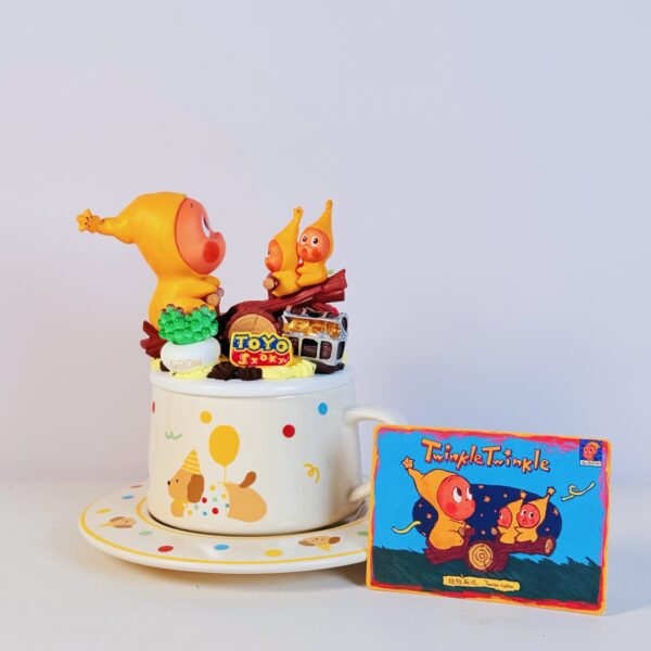 ☕ คำอธิบายสินค้า: แก้วกาแฟพร้อมจานรอง DIY – ธีม Arttoy Twinkle (ของแท้จาก POP MART) - Ảnh 4